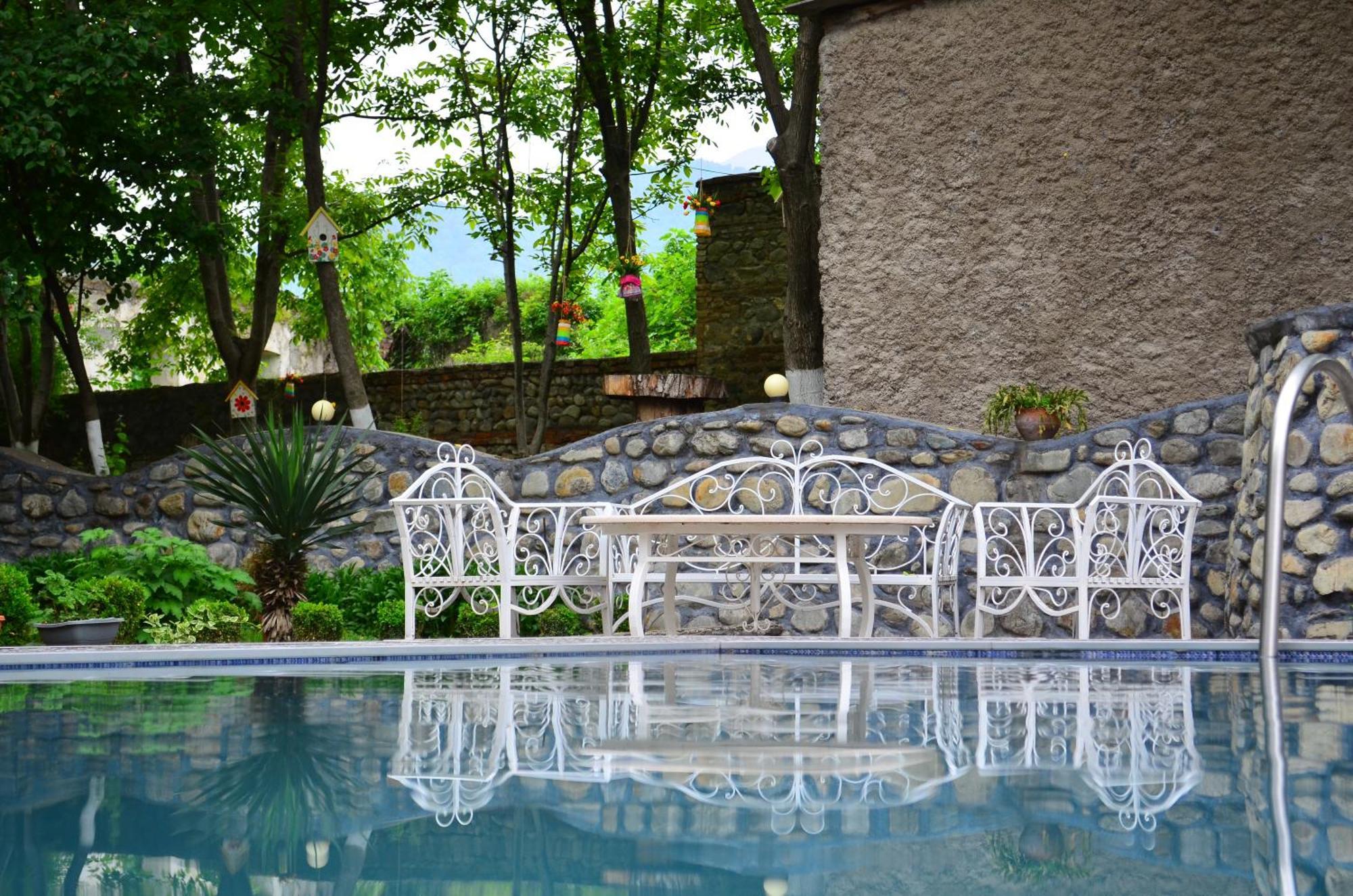 Family Hotel Lago & Wine Cellar لاجوديخي المظهر الخارجي الصورة