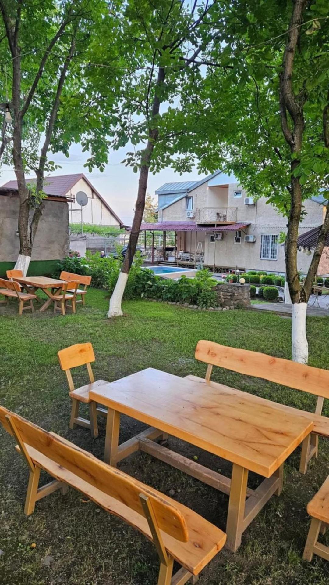 Family Hotel Lago & Wine Cellar لاجوديخي المظهر الخارجي الصورة