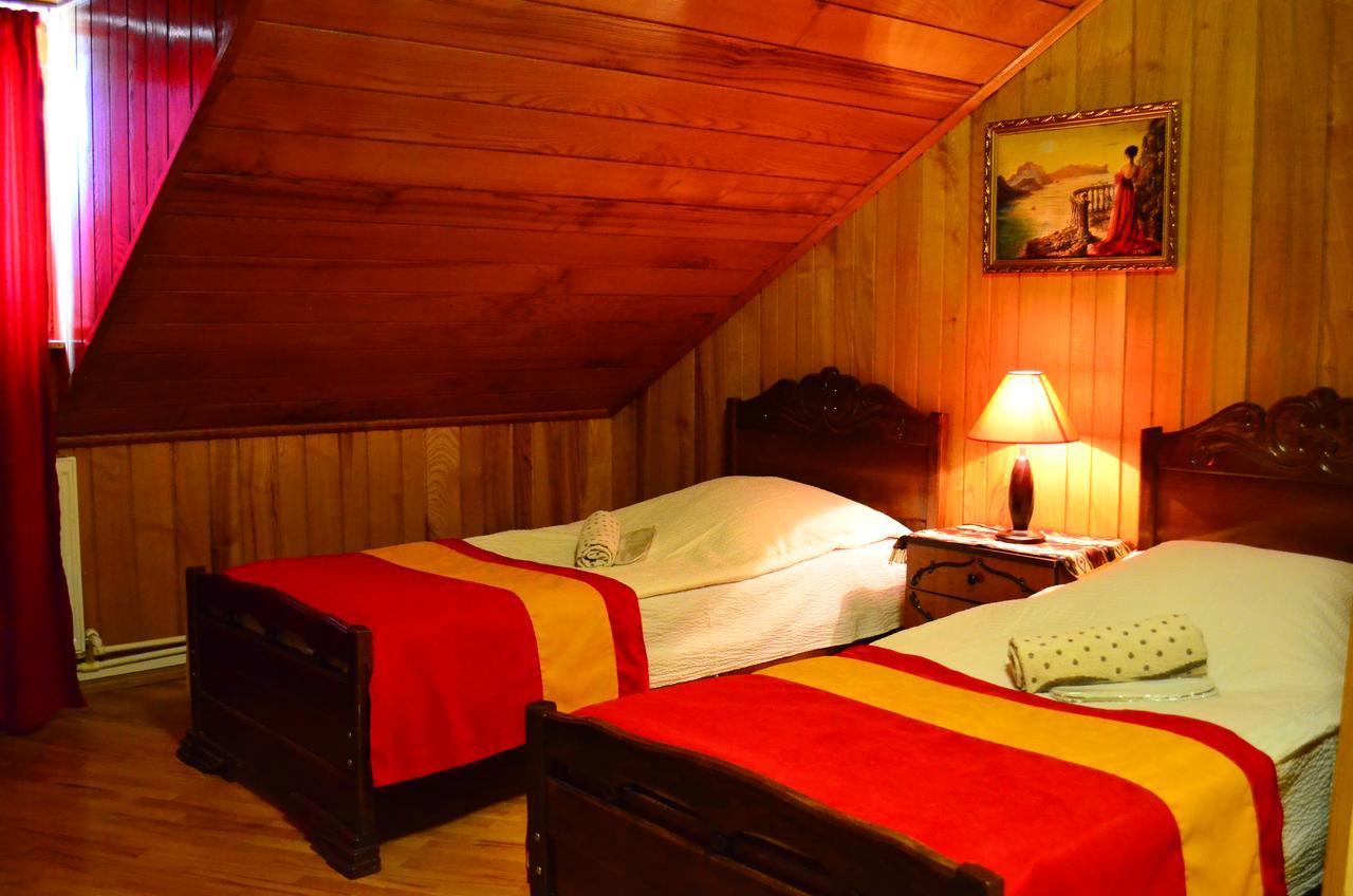 Family Hotel Lago & Wine Cellar لاجوديخي المظهر الخارجي الصورة