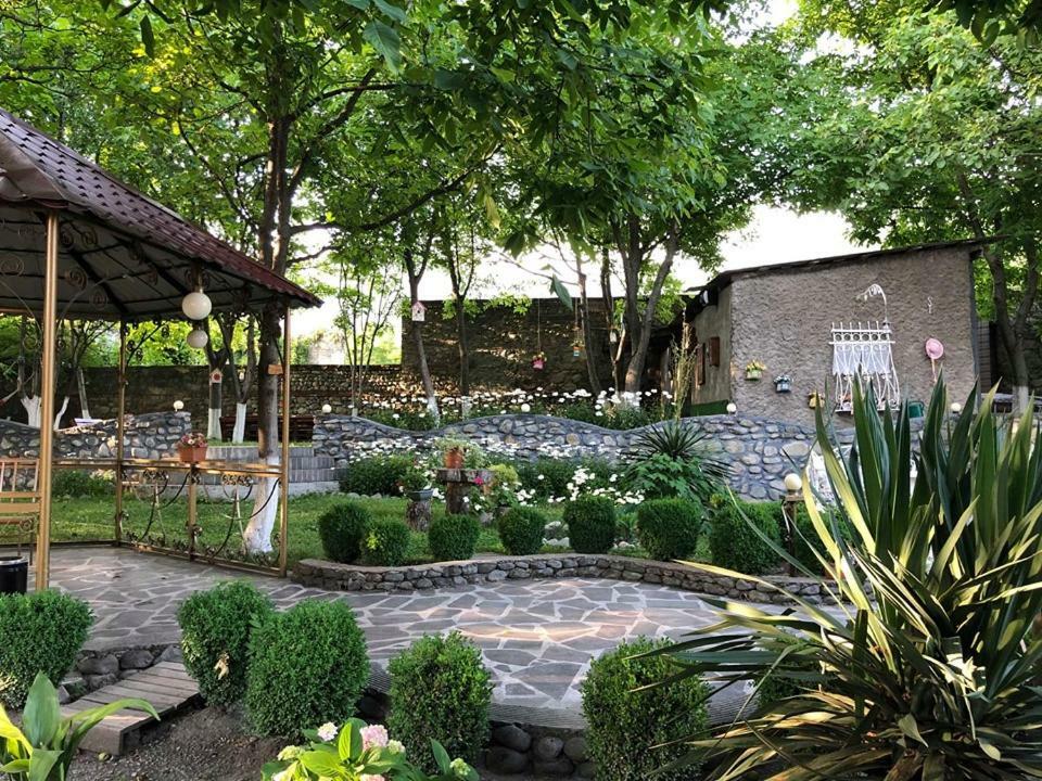 Family Hotel Lago & Wine Cellar لاجوديخي المظهر الخارجي الصورة